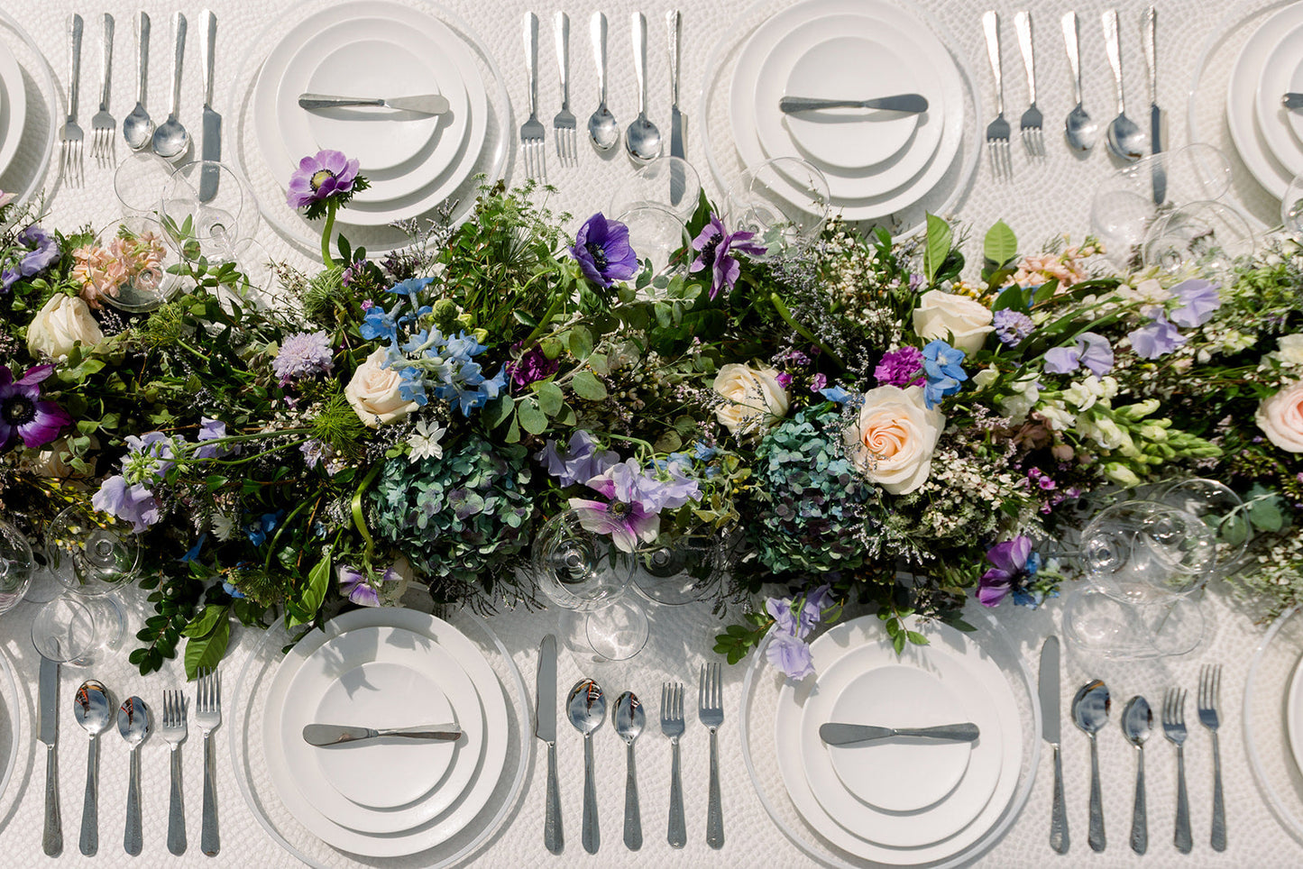 Reactive Dinnerware — White (Set of 4)
